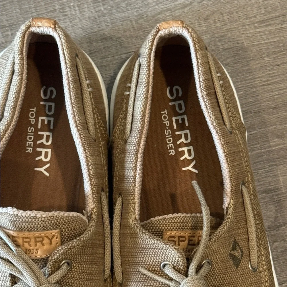 Sperry casual boat